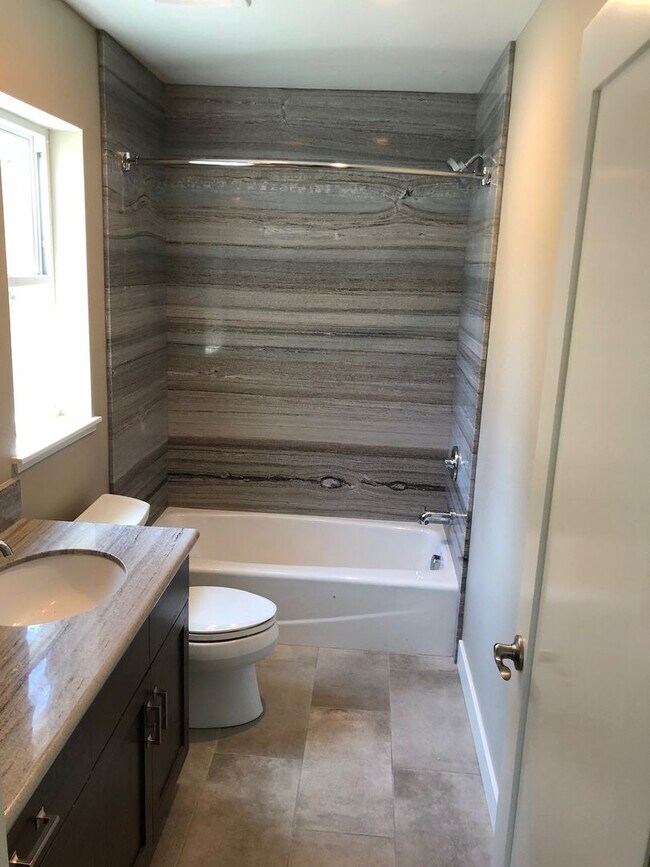 Photo - Thomas Cross Unidad 416 1/2 J Street