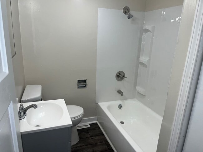 Photo - 908 Walnut St Unidad 908 Walnut Street - 1