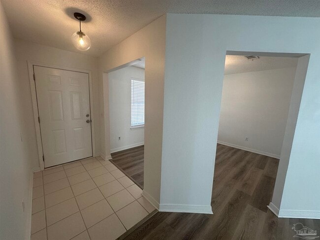 Photo - 541 Batten Blvd