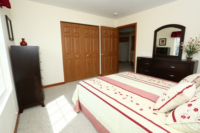 Photo - Eaglestone Village