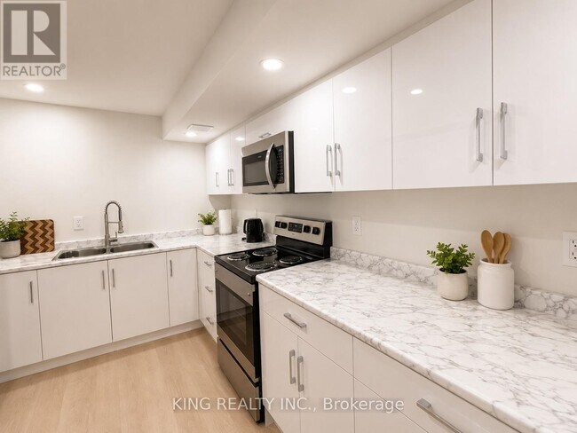 Photo - 349 Grovehill Cres