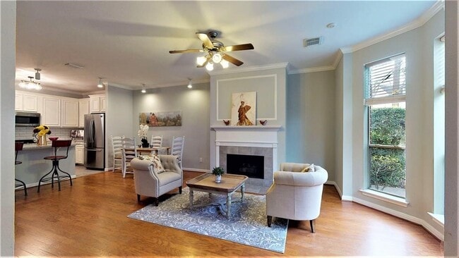 Photo - 2104 Gillette St