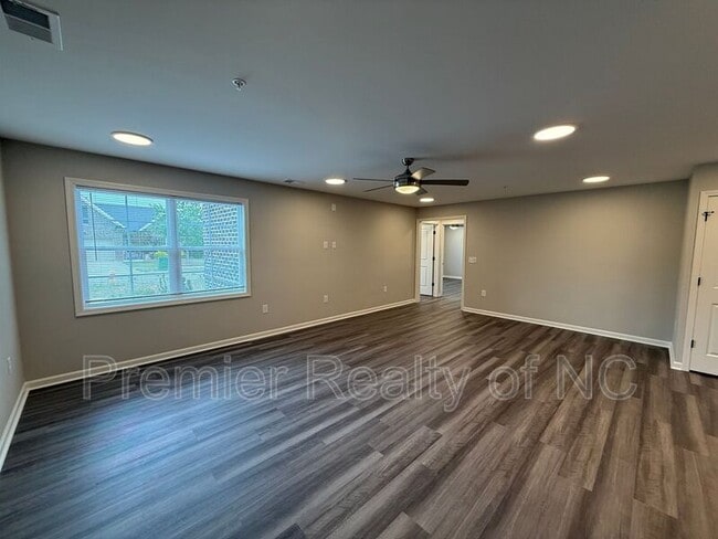 7085 Hanesbrook Cir Unit 101