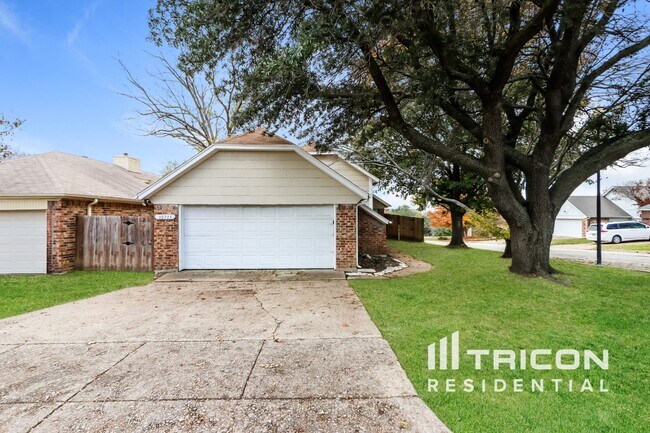 10715 Tall Oak Drive Fort Worth TX - 10715 Tall Oak Drive Fort Worth TX House