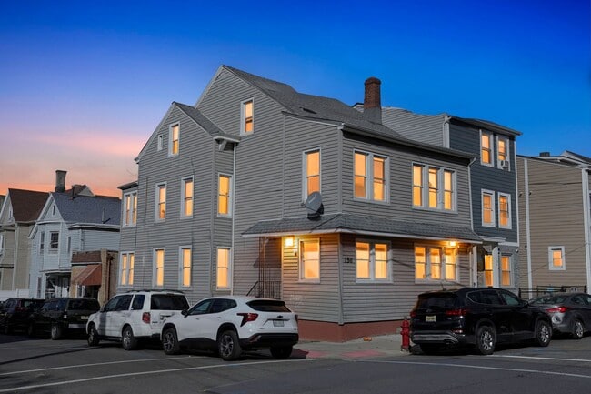 Building Photo - 156 Butler St Unit 1