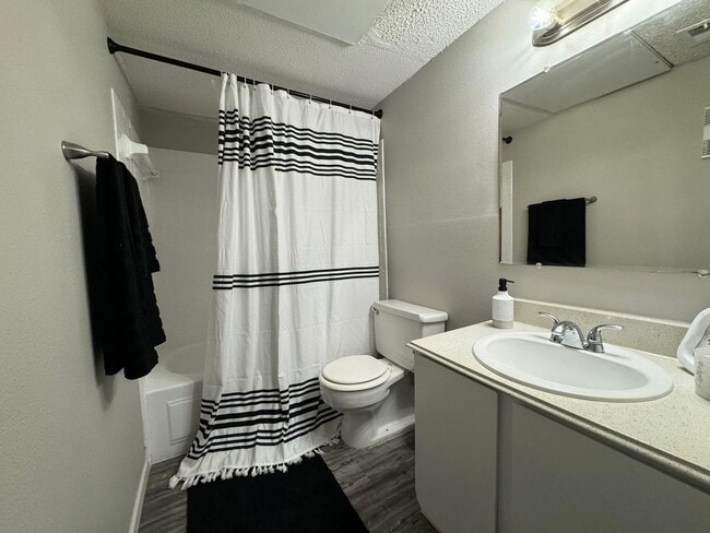 Photo - Birchwood Apartments