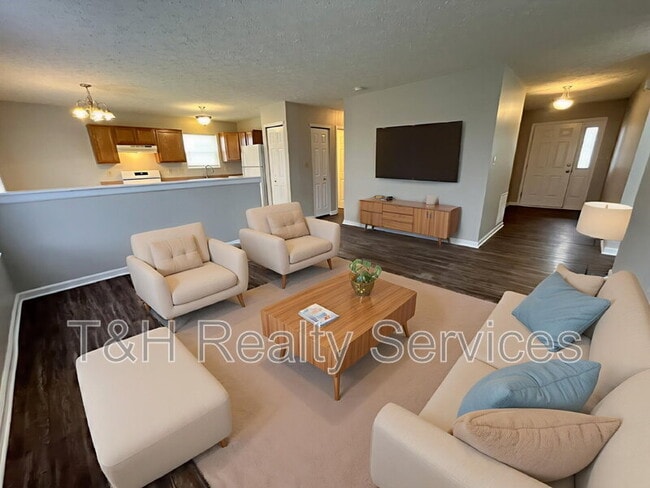 Photo - 699 Jack Pine Dr