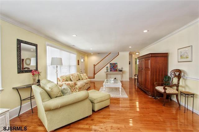 15 N Gladstone Ave
