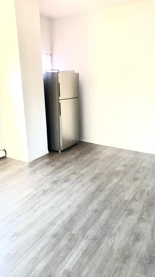 Photo - 6-12-12 College Point Blvd