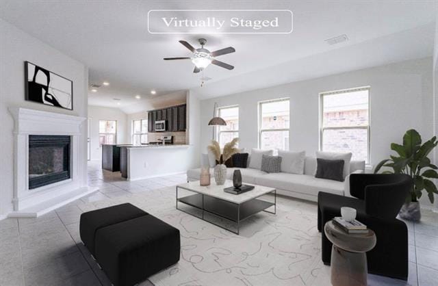 Photo - 1495 Acmite Ave