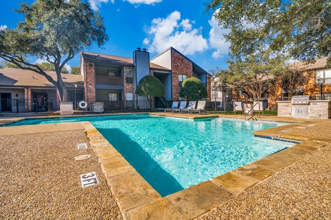 Falltree Apartments