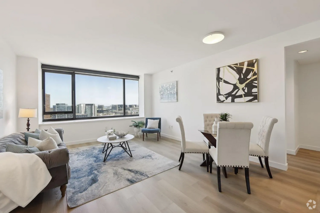 Building Photo - 250 King St Unit 1512 Rental