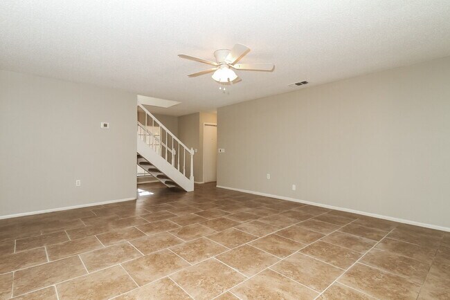 Photo - 6803 Highland Bluffs