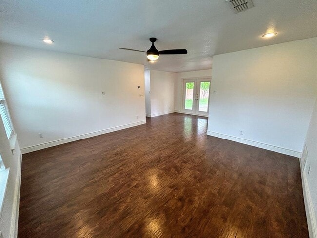 Photo - 6214 Haney Dr