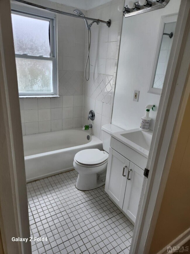 307 2nd St