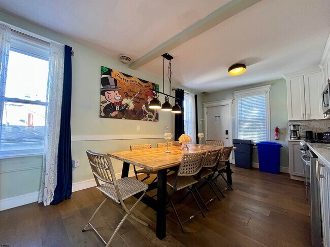 Photo - 105 N Windsor Ave