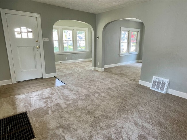 Photo - 628 Glendora Ave