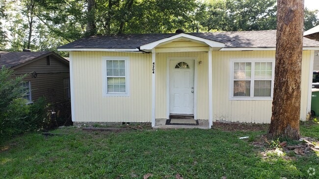 Building Photo - 4204 Elam St Rental