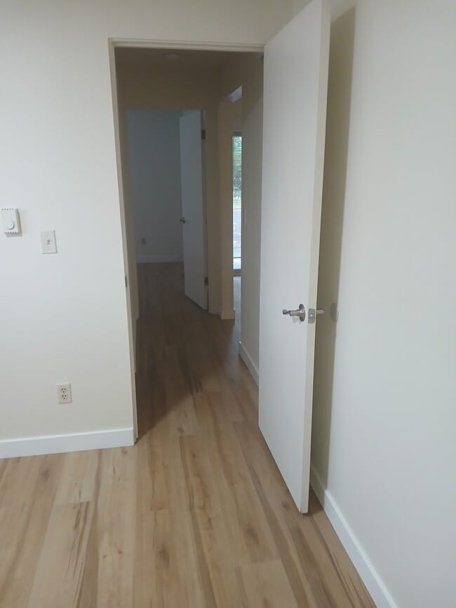 Photo - 7622 Chinook Ave