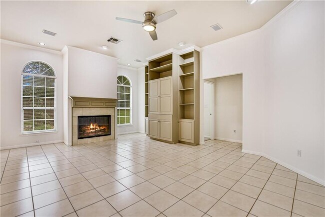 Photo - 1107 Bowie Rd