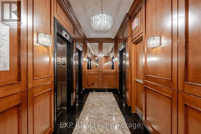Photo - 242 Rideau St Unit 2308