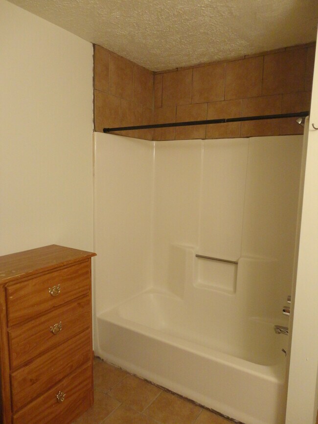 Photo - 98 E Mulberry St