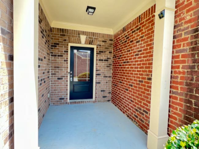 Photo - 240 Britt Dr