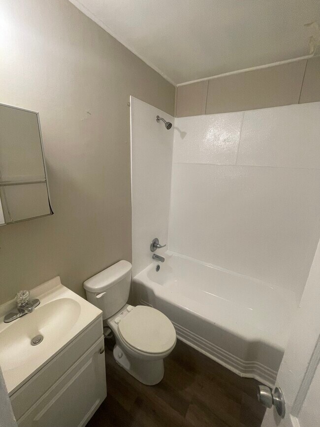 Photo - 1bd 1ba Duplex for Rent