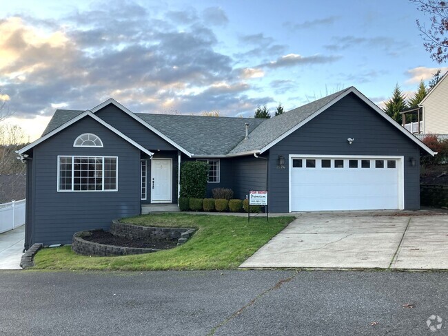 Building Photo - Updated Three Bedroom Home in West Salem