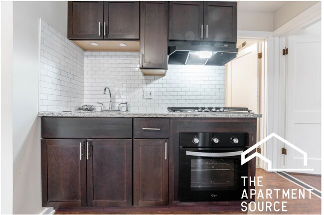 Photo - 1501 W Fullerton Ave Unidad 1R