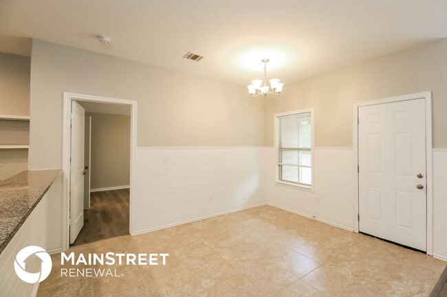 Photo - 11704 Gwendolyn Ln