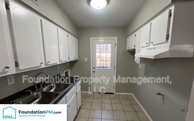 Photo - 1129 Catalina Rd