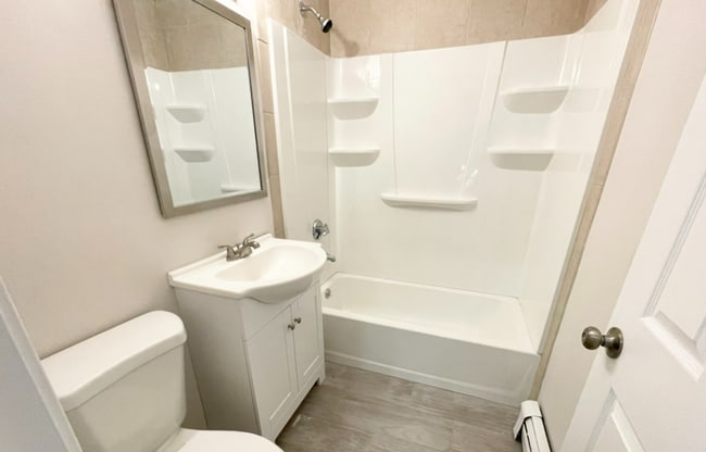 Photo - 174 Bolton St Unit 1