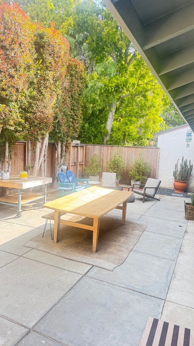 Photo - 1714 Oak St