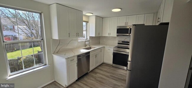 Photo - 15 Asbury Way