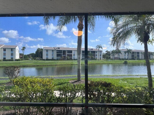 Building Photo - 1102 Green Pine Blvd Unit B1