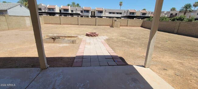2234 W Marco Polo Rd