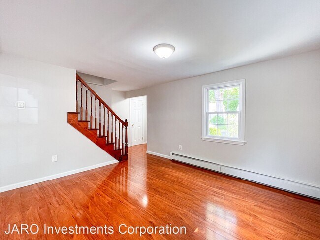 4 br, 1 bath House - 39 Mansfield Street - 4 br, 1 bath House - 39 Mansfield Street
