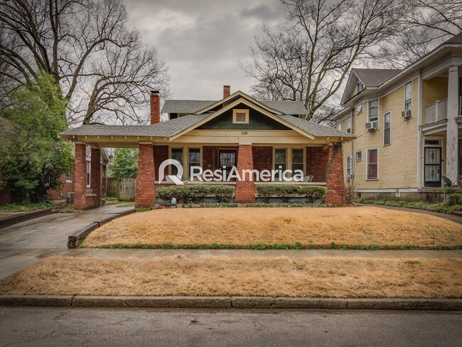 3 br, 2 bath House - 256 N Willett Street - 3 br, 2 bath House - 256 N Willett Street