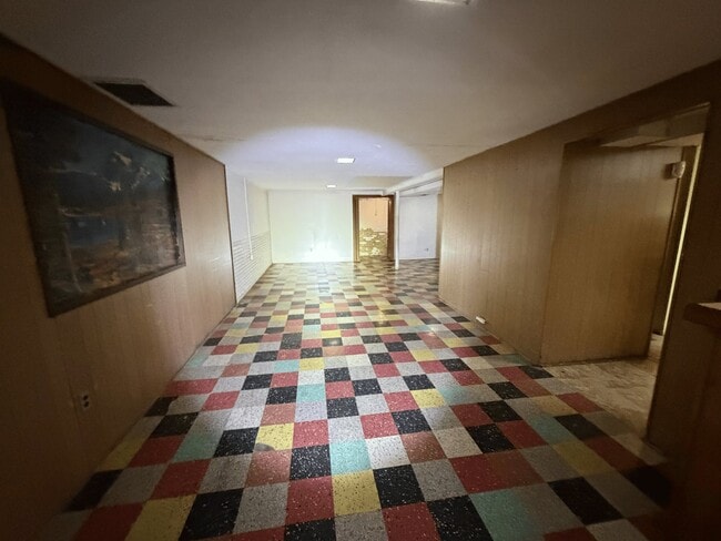 Photo - 9000 Clarion Dr