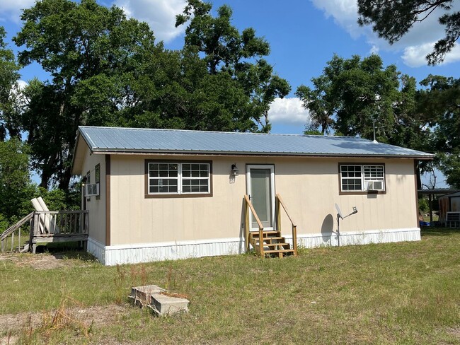 Charming Updated 2-Bedroom Home on 1 Acre ... - Charming Updated 2-Bedroom Home on 1 Acre ...