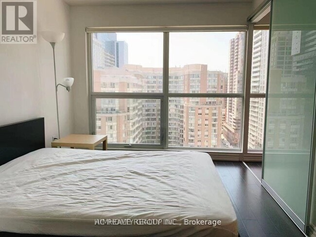 Photo - 386 Yonge St Unité 1221