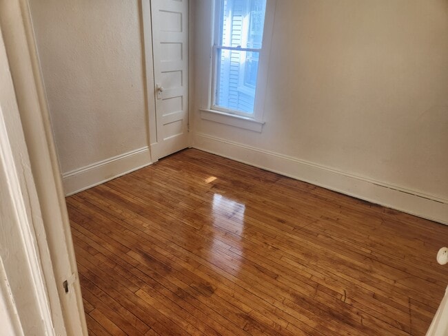 Photo - 3127 N Bartlett Ave