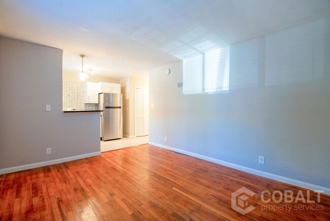Photo - 767 Greenwood Ave NE Unidad 1 Rental