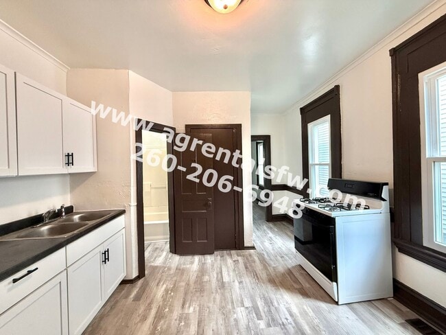 Photo - 3 Bedroom House - Section 8 OK!