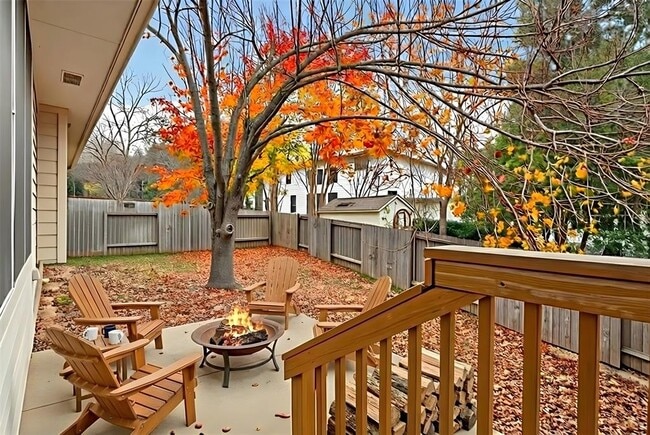 Photo - 207 Chesapeake Bay Ln S