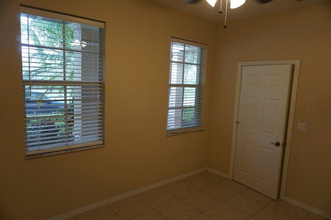 Photo - 335 E Thatch Palm Cir