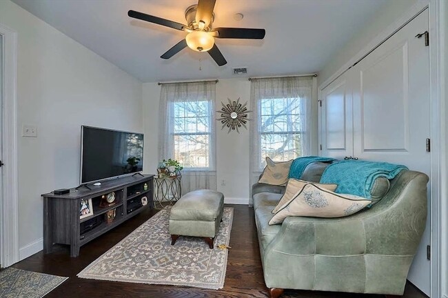 Photo - 36 Sturgis St Unit 2