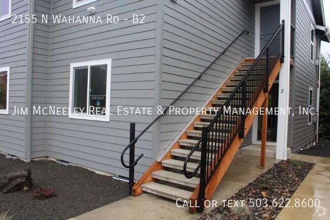 Building Photo - Available Now! Lower Level 2 bed/1 bath un... Unit B2 Rental