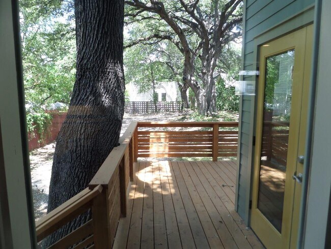 Photo - 416 W Johanna St
